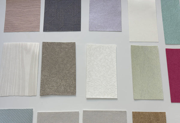 壁紙に型押し刻印